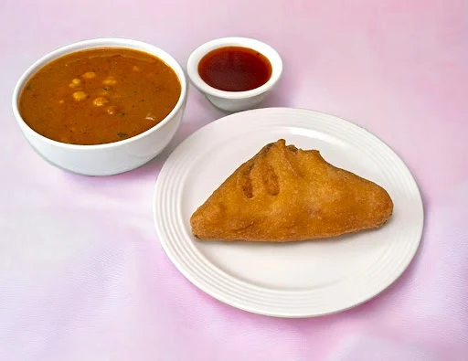 Bread Pakoda [1 Piece] With Chole