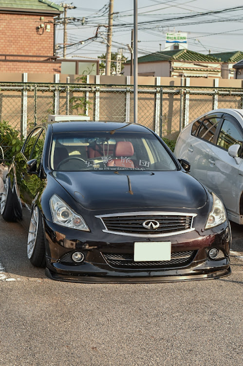 スカイラインのv36・g37・エンケイ・神戸・クリアテールに関するカスタム事例の投稿画像1枚目