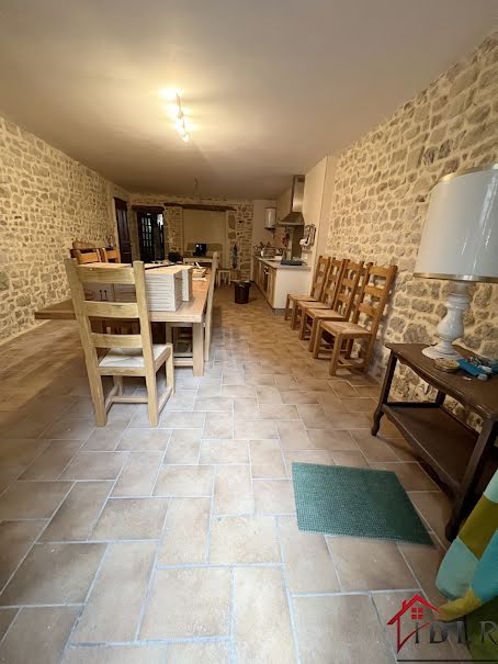 Vente maison 10 pièces 327 m² à Voisey (52400), 143 000 €