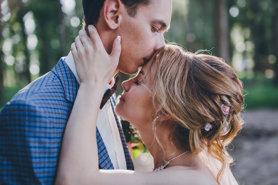 Fotógrafo de casamento Elena Sukhankina (sukhankina). Foto de 2 de setembro 2017