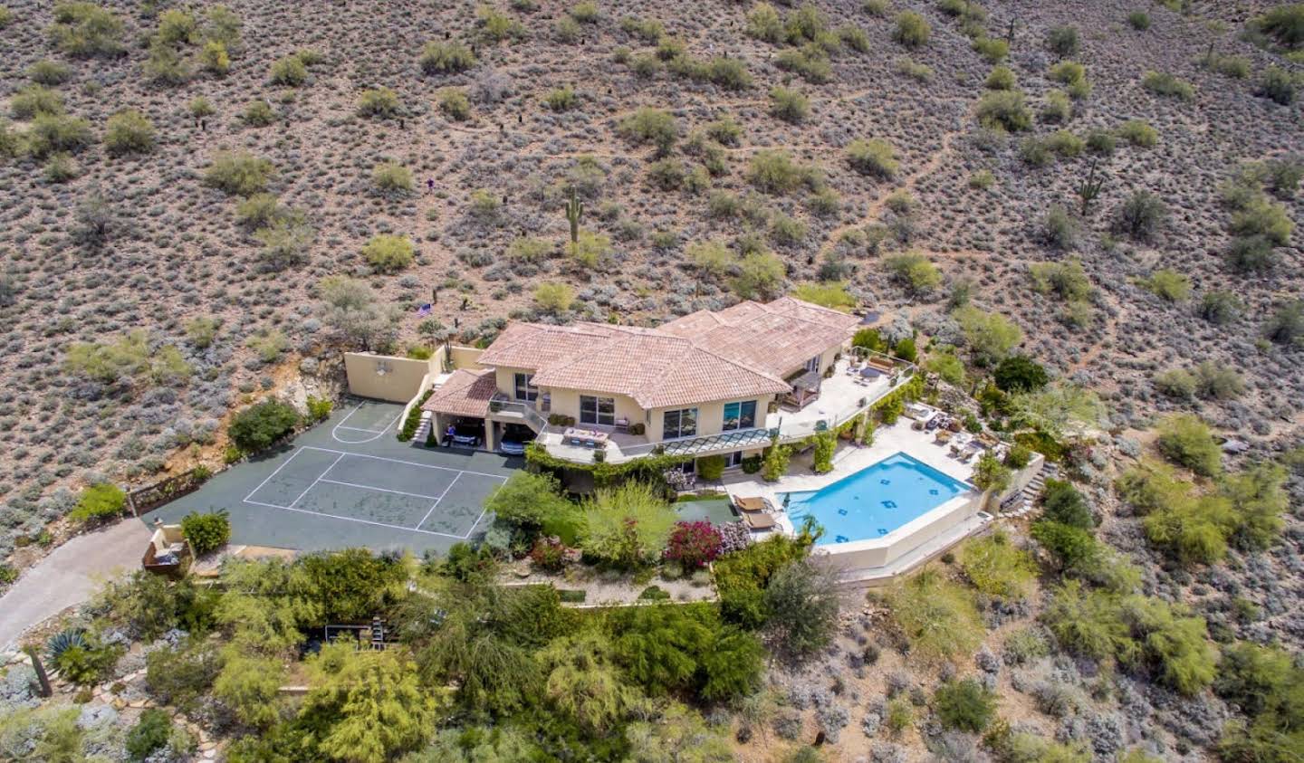 House with pool Cave Creek