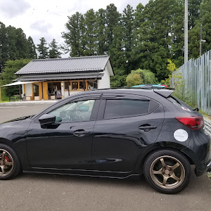 MAZDA2 DJLFS