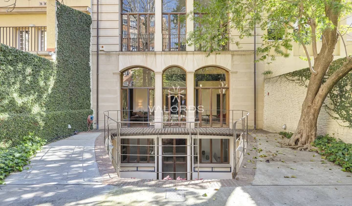 House with garden and terrace Barcelona