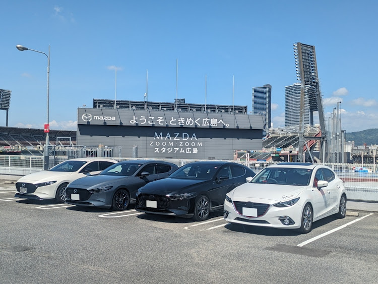 MAZDA3の広島・マツダスタジアム・#アクセラスポーツ・車好きな人と繋がりたい・マツダ乗りと繋がりたいに関するカスタム事例の投稿画像1枚目