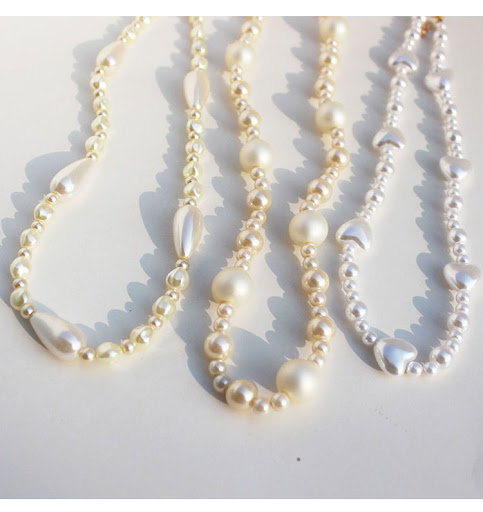 Title 4, Pearl Beaded Necklace "Feeling Love" Design – E...