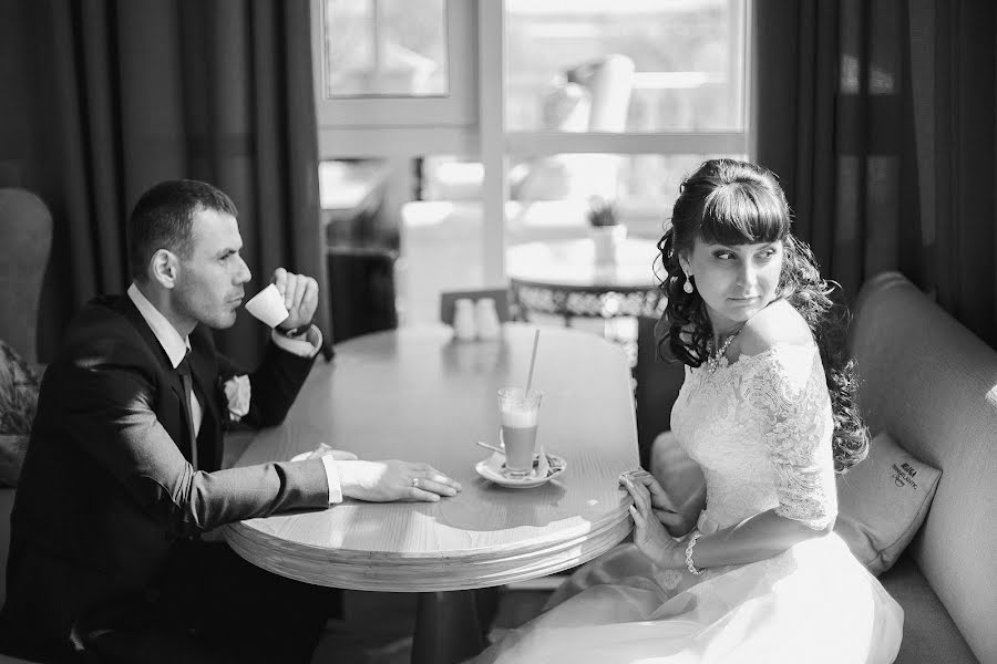 Wedding photographer Pavel Donskov (live-moments). Photo of 19 April 2018