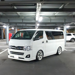 ハイエースバン TRH200V