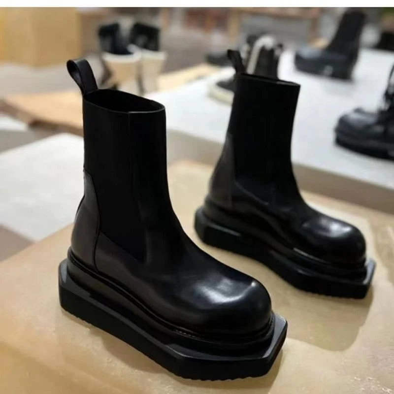 Botas Martin Redondas de Caña Media con Base Gruesa y Diseño Atractivo para Estilo y Comodidad Duraderos.