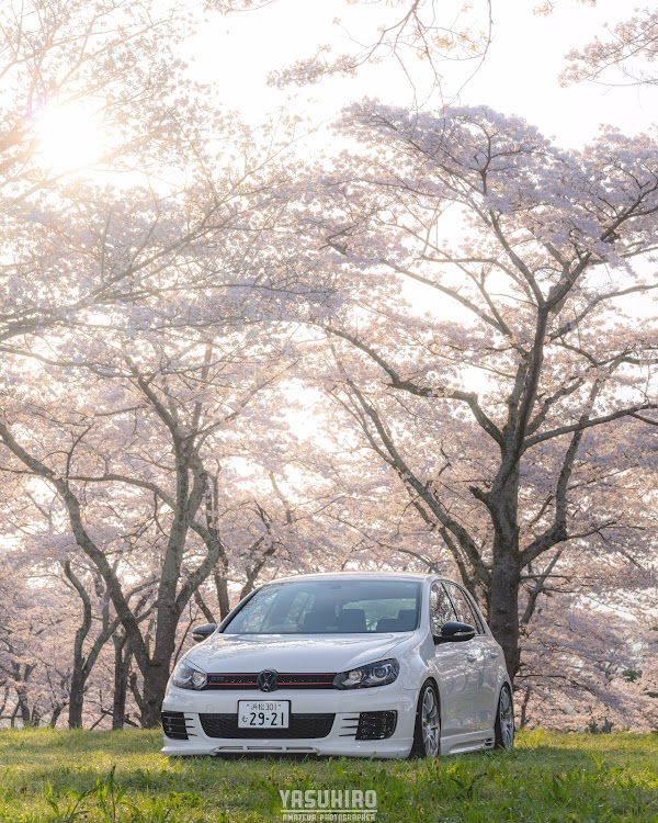 ゴルフの4月もよろしくお願い致します🌸・PickUpCarsで会いましょう・桜とコラボ・2回目のピックアップ狙いに関するカスタム事例の投稿画像1枚目