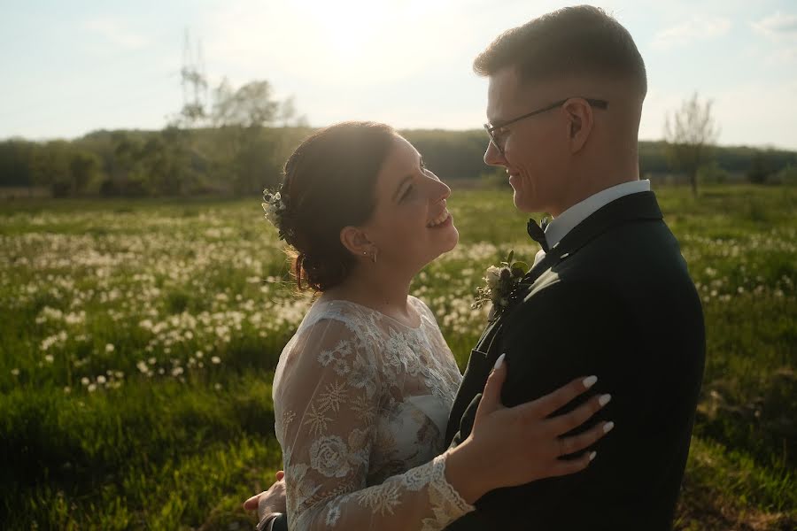 Fotógrafo de casamento Levente Szabó (leventeszabo). Foto de 13 de junho 2023