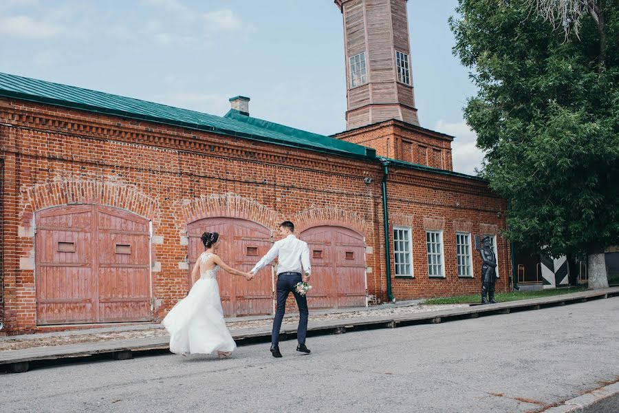 Fotógrafo de casamento Vika Babiy (vicababii). Foto de 13 de agosto 2019