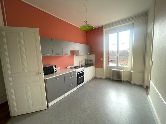 Location  appartement 3 pièces 85.06 m² à Troyes (10000), 695 €