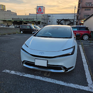 プリウス MXWH61