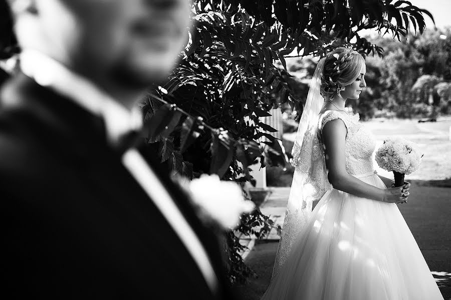 Fotógrafo de casamento Yuliya Reznichenko (manila). Foto de 19 de março 2019