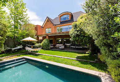 House with garden and terrace 2