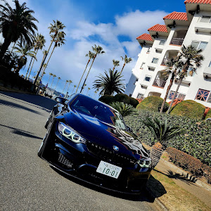 M4 クーペ F82