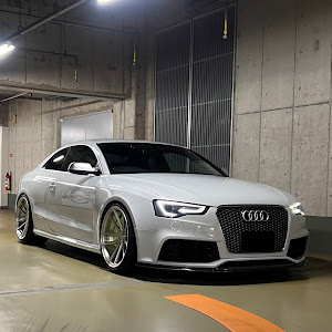 RS5 クーペ B8