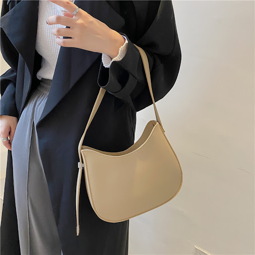 Title 2, Superior Feeling One Shoulder Underarm Bag. Exp...