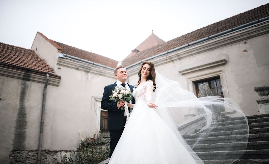 ช่างภาพงานแต่งงาน Bogdan Bіc (dixi) ภาพเมื่อ 14 เมษายน 2019