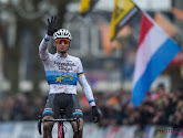 Mathieu van der Poel heeft revanche na verloren WK beet met glansprestatie in thuishaven van Wout Van Aert