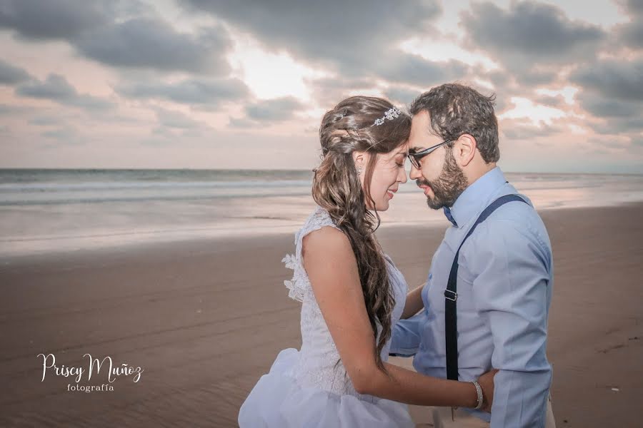 Fotógrafo de bodas Priscy Muñoz (munoz). Foto del 10 de junio 2020