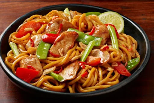 Chicken Sriracha Spicy Noodles