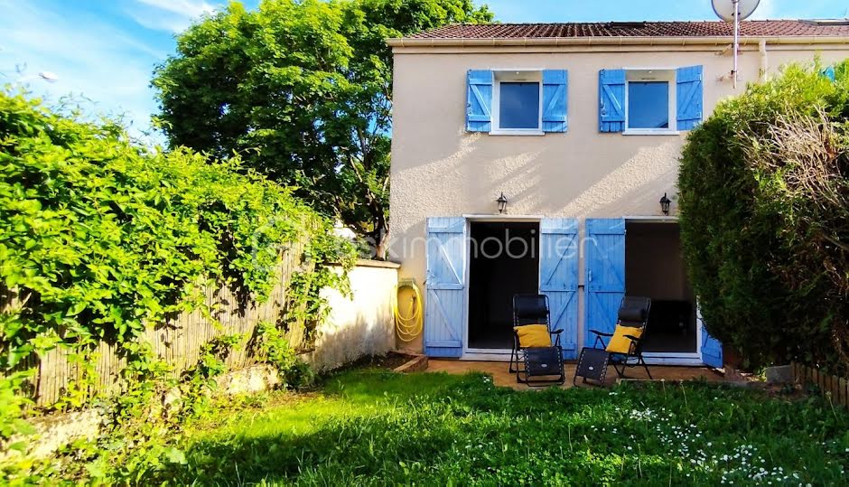 Vente maison 5 pièces 85 m² à Corbeil-Essonnes (91100), 230 000 €