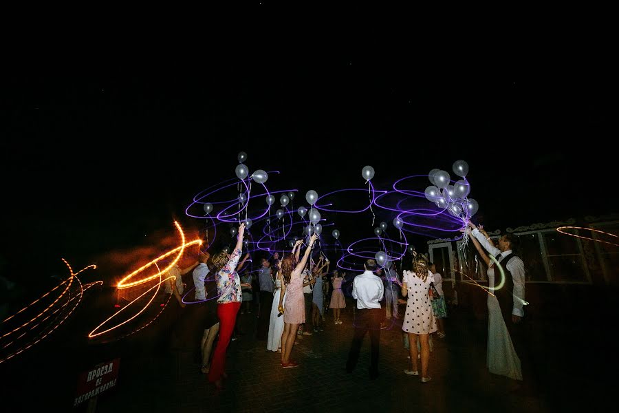 Wedding photographer Viktor Savelev (savelyev). Photo of 14 October 2019