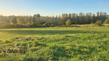 terrain à Saint-Etienne-de-Vicq (03)