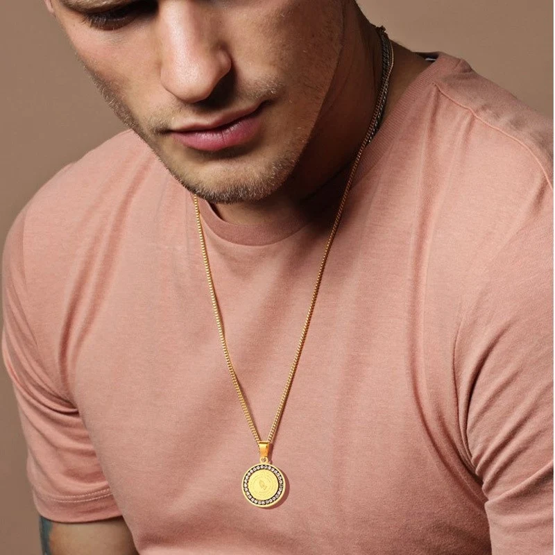 Creatieve, veelzijdige heren ketting van legering met opdruk. Een unieke en stijlvolle ketting voor mannen, ideaal voor dagelijks gebruik.