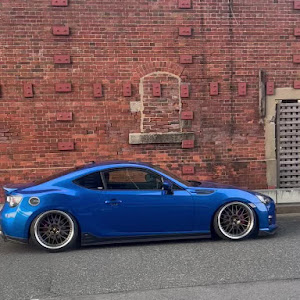 86 ZN6