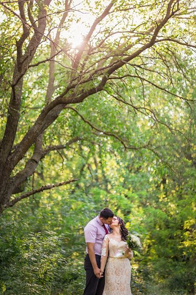 Wedding photographer Oleg Smolyaninov (smolyaninov11). Photo of 19 June 2018