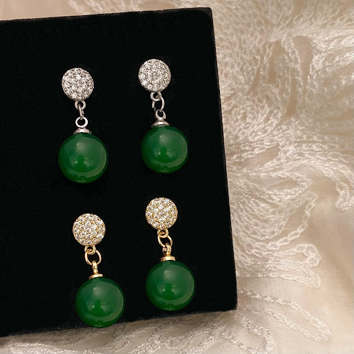 Title 7, Round Diamond Emerald Stud Earrings with Niche ...