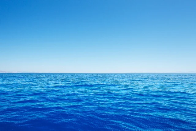 「海は綺麗だ」のメインビジュアル