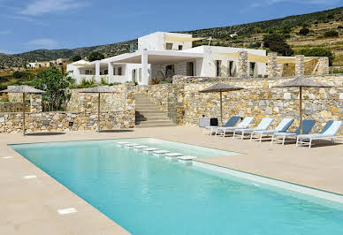 Villa avec piscine en bord de mer 4