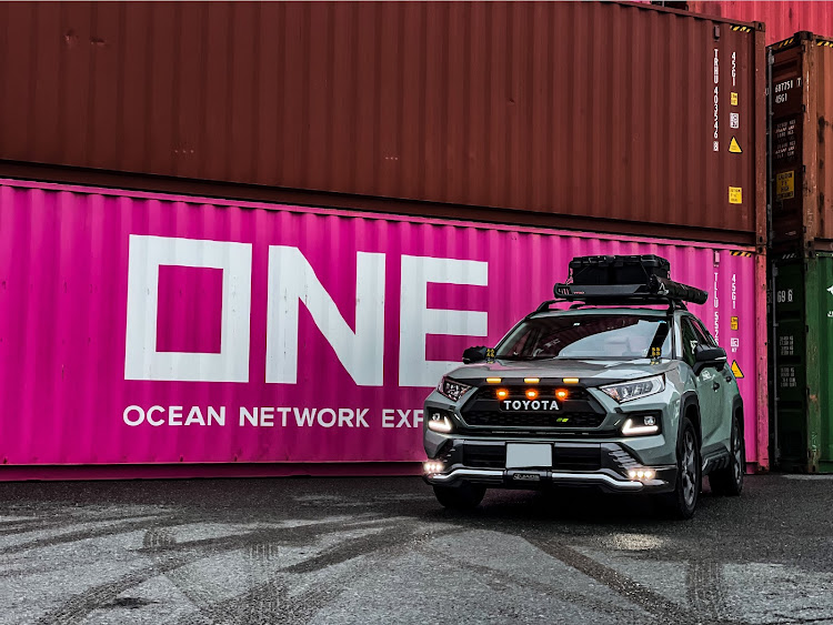 RAV4のRAV4女子・rav4adventure・太刀浦コンテナターミナル・門司に関するカスタム事例の投稿画像3枚目