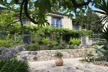 villa à Antibes (06)