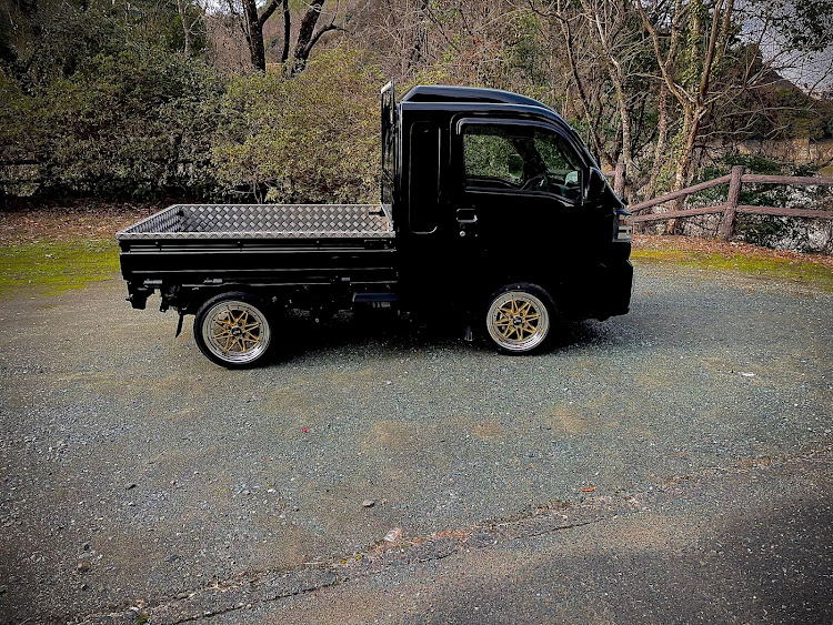 ハイゼットジャンボの車高調整・タイヤこうかん・トレッドパターン選手権・洗車・新年初カスタムに関するカスタム事例の投稿画像2枚目