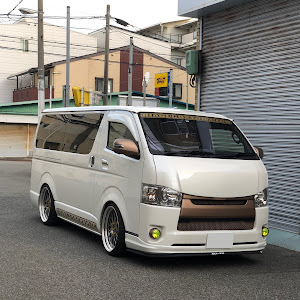 ハイエースバン TRH200V