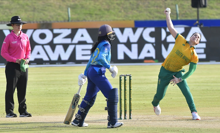 Marizanne Kapp conceded 17 runs in three overs but went wicketless in South Africa's seven-wicket defeat to Sri Lanka in the second T20 International in Potchefstroom on Saturday.