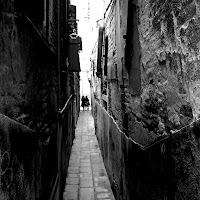 Camminare per le fodere di Venezia di 