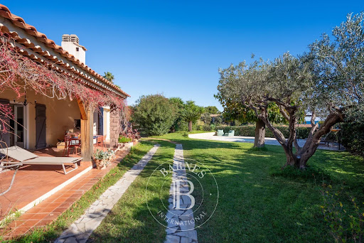 Maison avec piscine 3