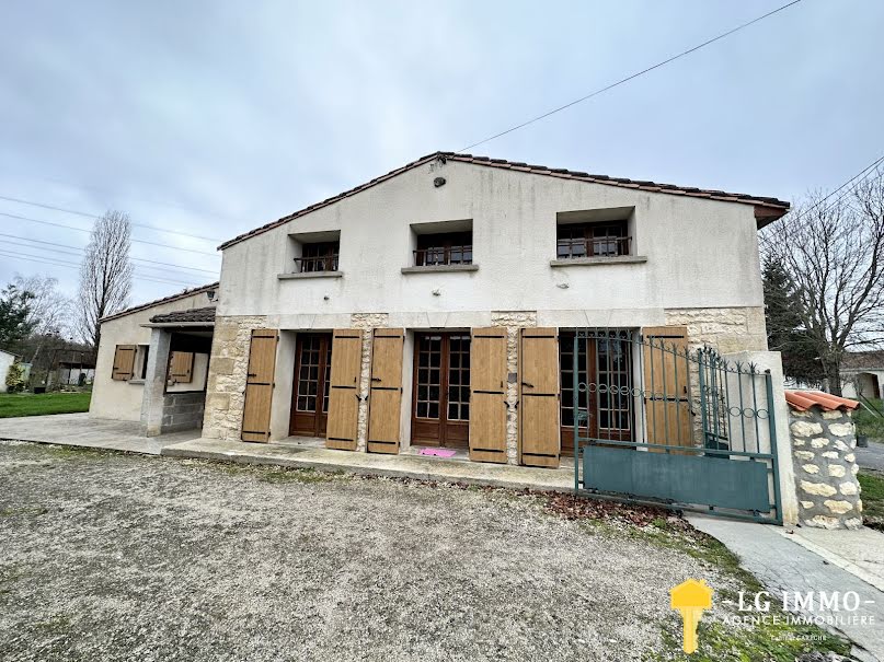 Vente maison 5 pièces 165 m² à Bois (17240), 199 900 €