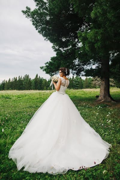 Fotógrafo de casamento Yana Vysockaya (yanavysotskaya). Foto de 1 de agosto 2017