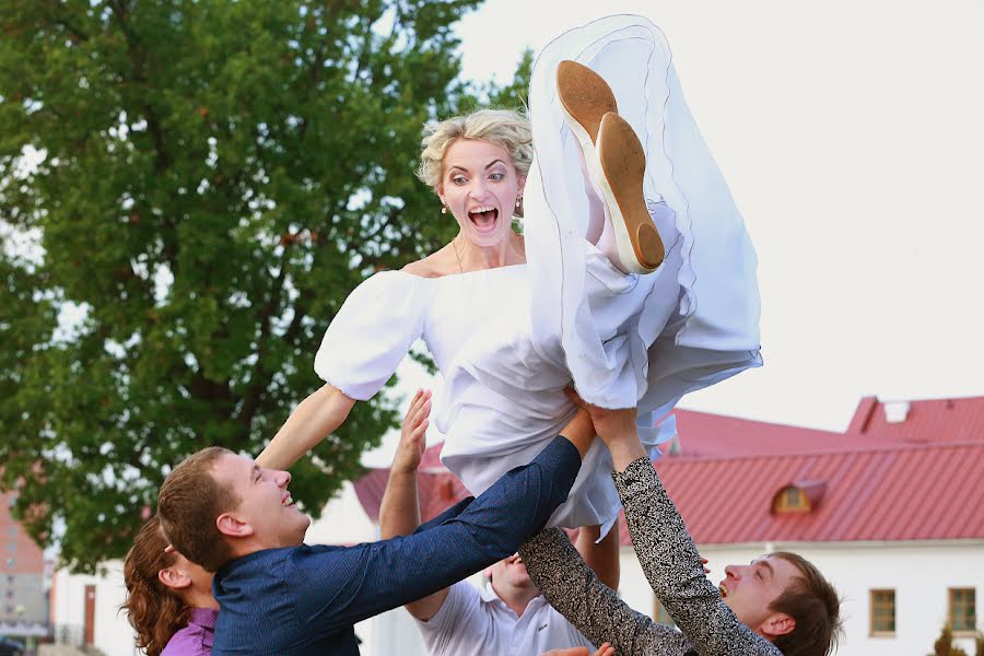 Wedding photographer Alesya Spiridonova (svadebnayapora). Photo of 19 October 2015