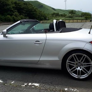 TT ロードスター 2.0 TFSI