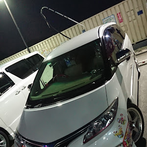 エスティマ AHR20W