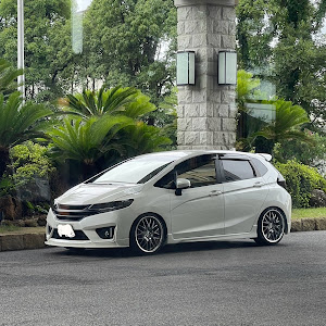 フィット GP5