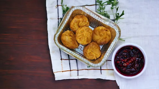 Veg Fried Momos [8 Pieces]