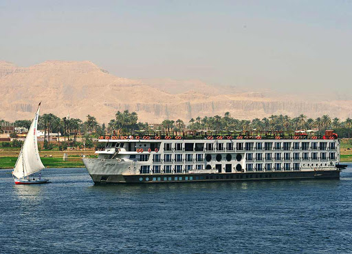 mayfair-alongside-feluccas-on-nile.jpg - ms Mayfair sails alongside feluccas on the Nile River in Egypt. 